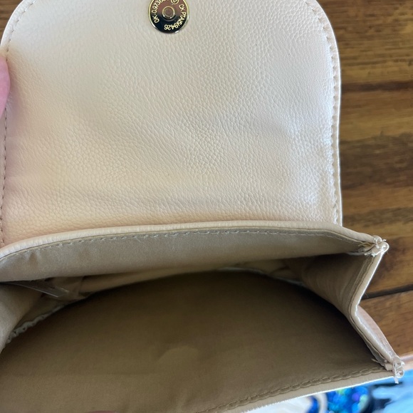 Chloé - Picture 3 of 4